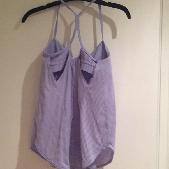 Lululemon tank top built in bra periwinkle colour - Picture 3 of 6